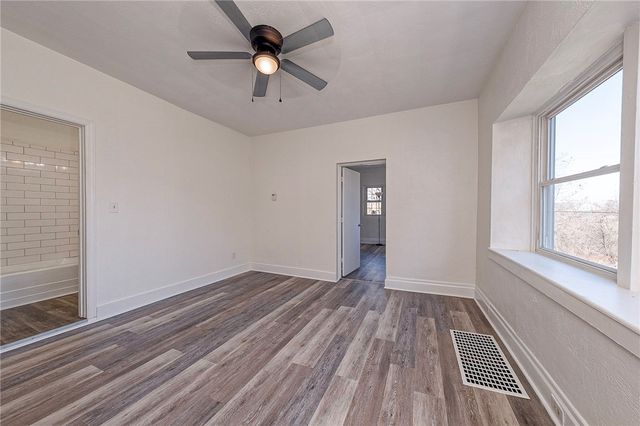 335 Queensbury St, Crafton Heights, PA 15205