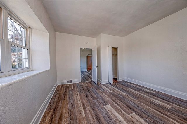 335 Queensbury St, Crafton Heights, PA 15205