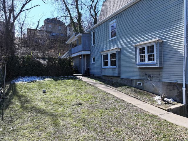 335 Queensbury St, Crafton Heights, PA 15205