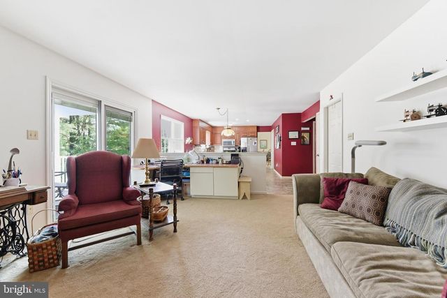 211 W NEVERSINK RD, Reading, PA 19606