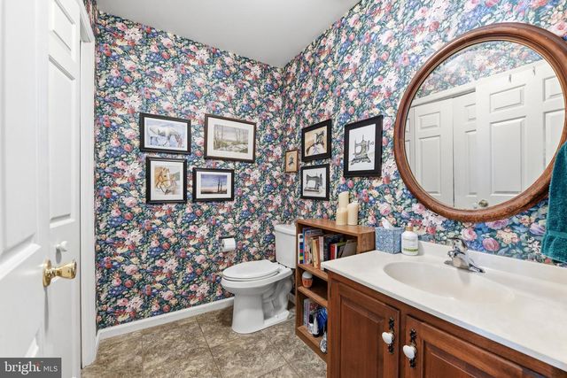 211 W NEVERSINK RD, Reading, PA 19606