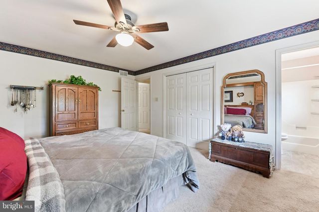 211 W NEVERSINK RD, Reading, PA 19606