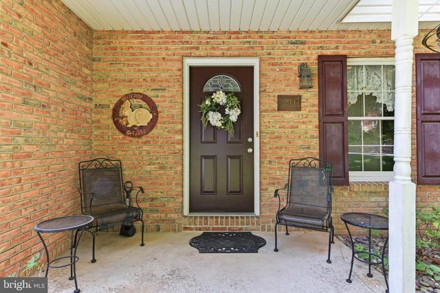 211 W NEVERSINK RD, Reading, PA 19606