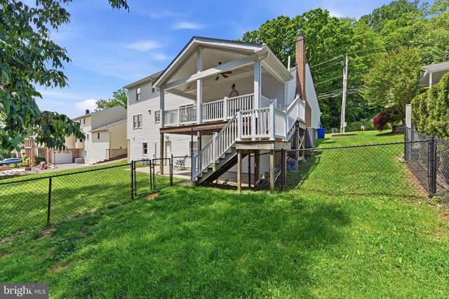 211 W NEVERSINK RD, Reading, PA 19606