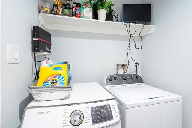 5938 Southlark Street, Houston, TX 77033