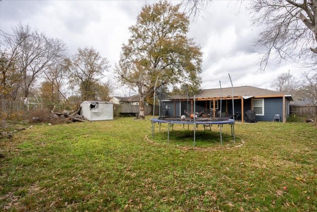 5938 Southlark Street, Houston, TX 77033