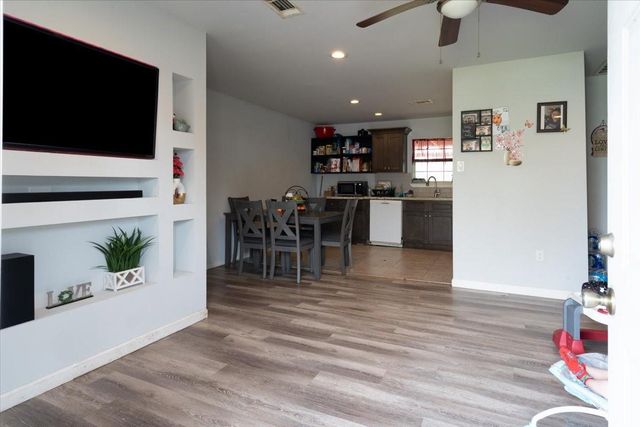 5938 Southlark Street, Houston, TX 77033