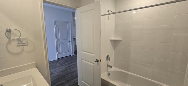 3046 Holland Lakes Drive, Fulshear, TX 77441