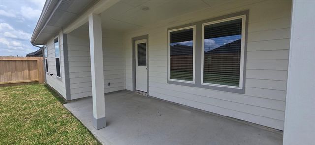 3046 Holland Lakes Drive, Fulshear, TX 77441