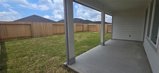 3046 Holland Lakes Drive, Fulshear, TX 77441