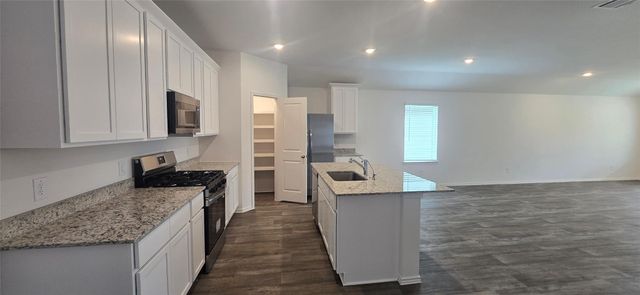 3046 Holland Lakes Drive, Fulshear, TX 77441