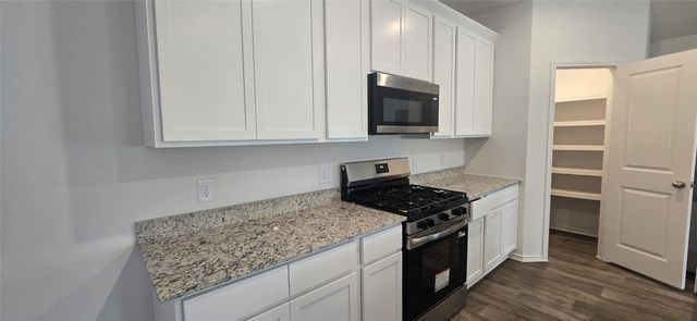 3046 Holland Lakes Drive, Fulshear, TX 77441