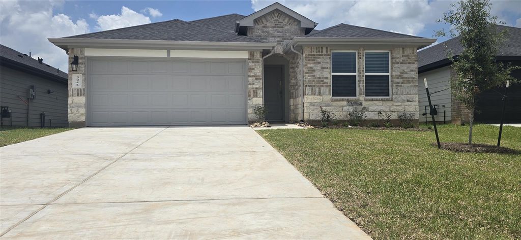 3046 Holland Lakes Drive, Fulshear, TX 77441