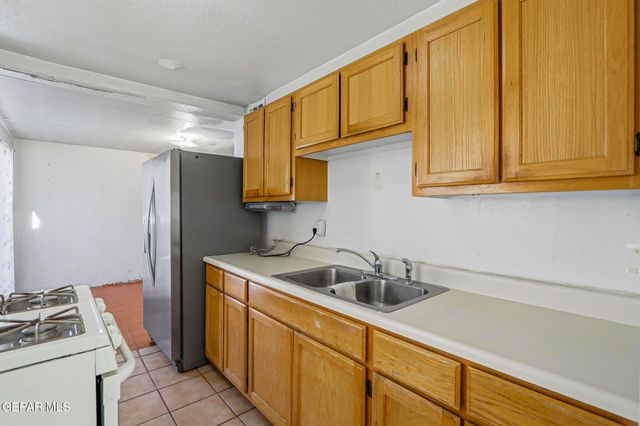 749 Hilton Avenue, El Paso, TX 79907