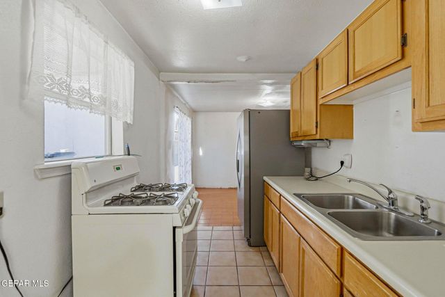 749 Hilton Avenue, El Paso, TX 79907