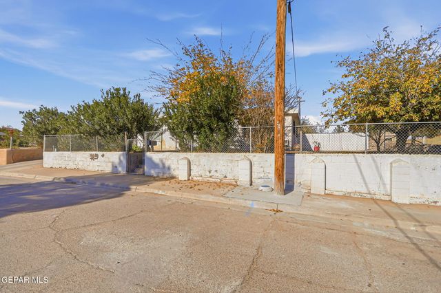 749 Hilton Avenue, El Paso, TX 79907
