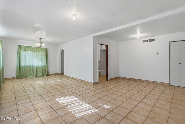 749 Hilton Avenue, El Paso, TX 79907