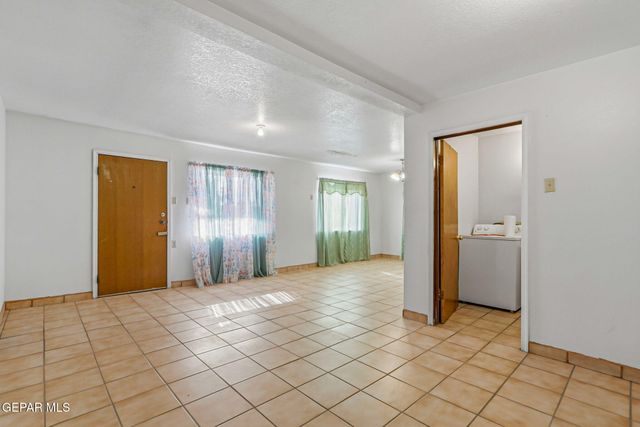 749 Hilton Avenue, El Paso, TX 79907