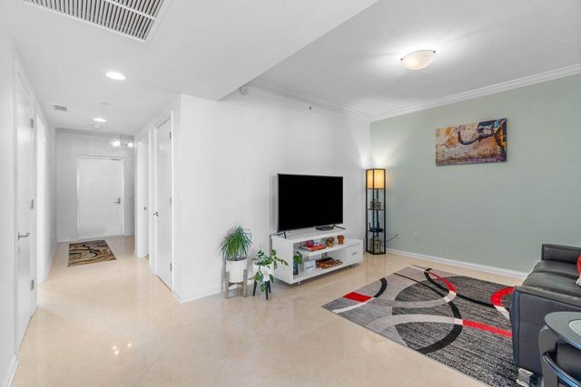 2650 Lake Shore Drive 1906, Riviera Beach, FL 33404
