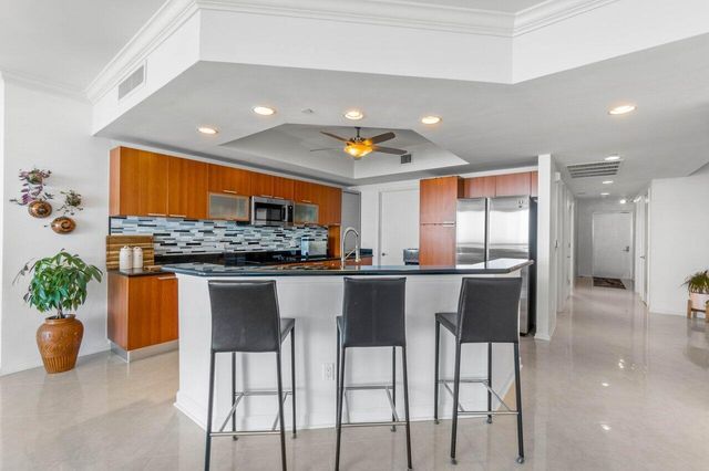 2650 Lake Shore Drive 1906, Riviera Beach, FL 33404