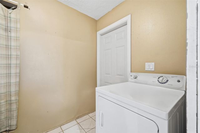 1314 ROBIE AVENUE, Mount Dora, FL 32757