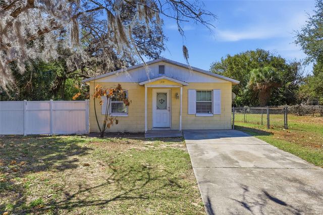 1314 ROBIE AVENUE, Mount Dora, FL 32757