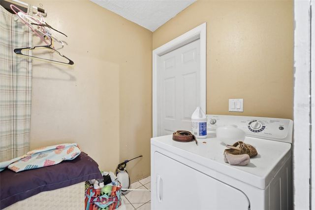 1314 ROBIE AVENUE, Mount Dora, FL 32757