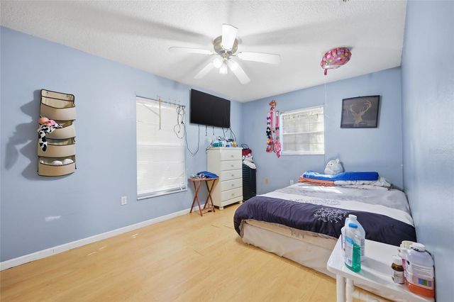 1314 ROBIE AVENUE, Mount Dora, FL 32757