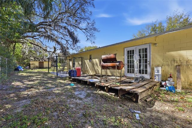 1314 ROBIE AVENUE, Mount Dora, FL 32757