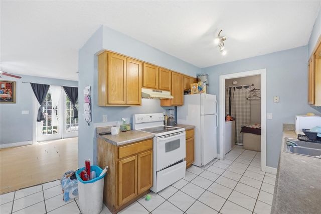 1314 ROBIE AVENUE, Mount Dora, FL 32757