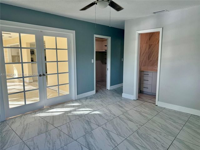 5030 NW 42nd St, Lauderdale Lakes, FL 33319