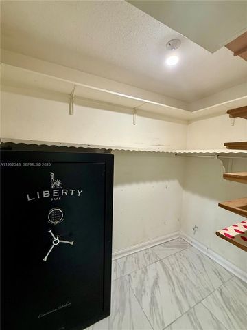 5030 NW 42nd St, Lauderdale Lakes, FL 33319