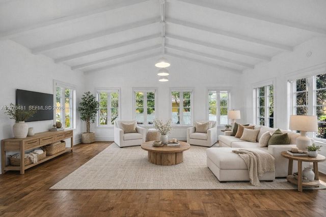 113 NE 101st St, Miami Shores, FL 33138