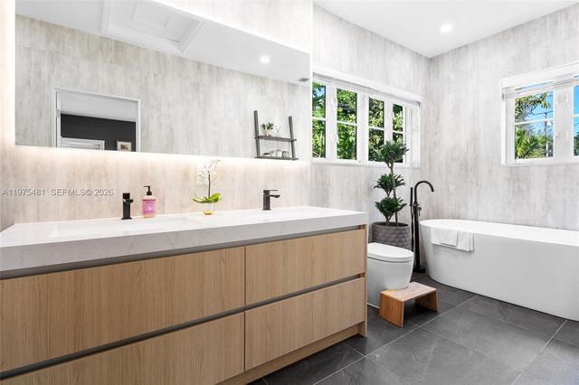 113 NE 101st St, Miami Shores, FL 33138