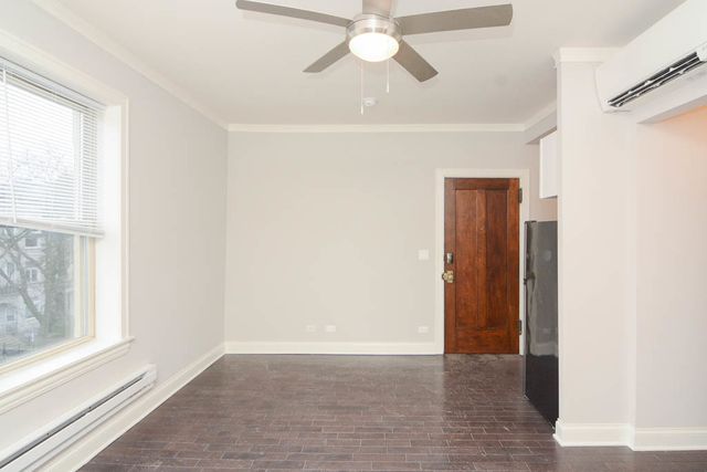 640 W WRIGHTWOOD Avenue 201, Chicago, IL 60614