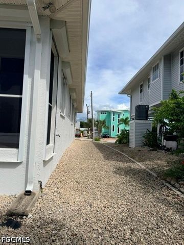 2311 Sycamore ST, St James City, FL 33956