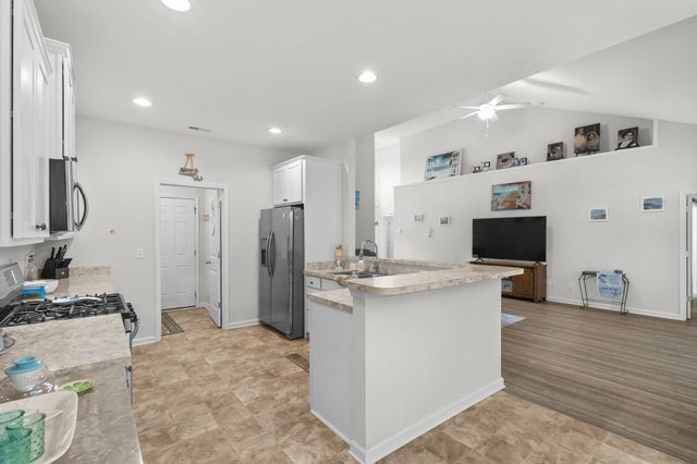 840 Windsor Rose Dr., Conway, SC 29526