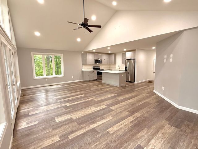 238 Sherbert Rd, Ashburnham, MA 01430