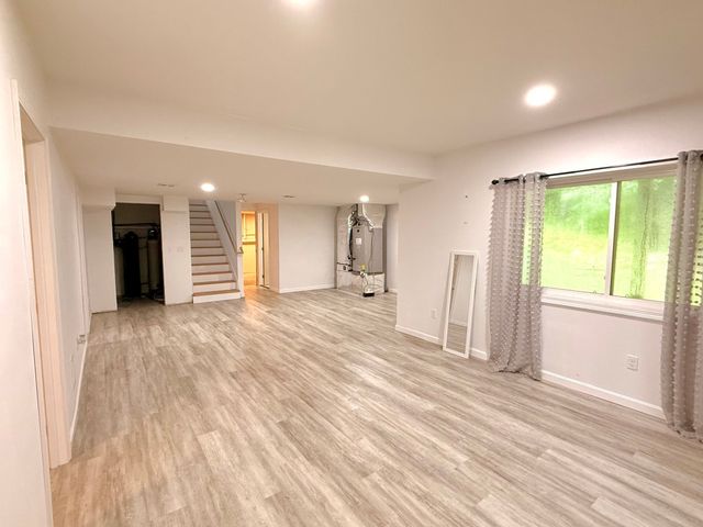 238 Sherbert Rd, Ashburnham, MA 01430