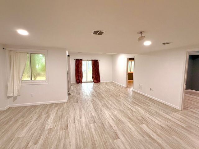 238 Sherbert Rd, Ashburnham, MA 01430