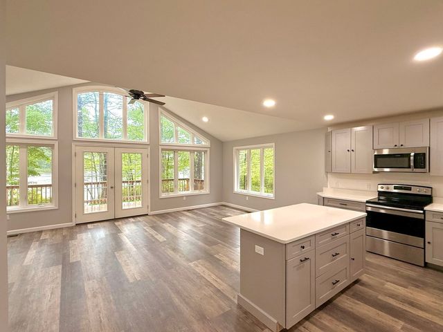 238 Sherbert Rd, Ashburnham, MA 01430