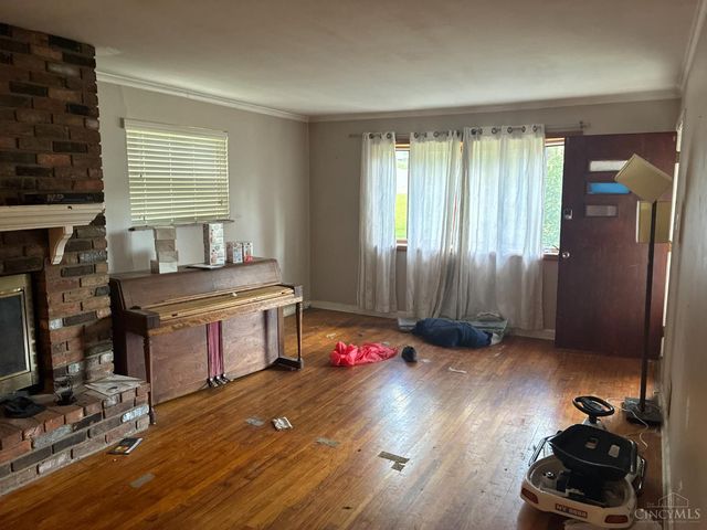 2739 Westbrook Drive, Cincinnati, OH 45211