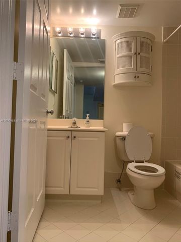 529 E Sheridan St 1021, Dania Beach, FL 33004