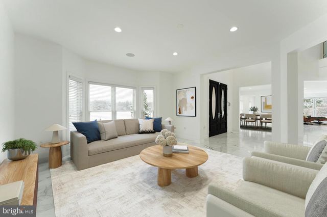 22101 EVERGREEN MILLS RD, Leesburg, VA 20175