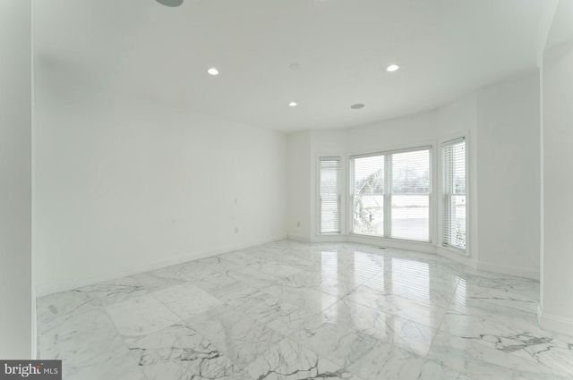 22101 EVERGREEN MILLS RD, Leesburg, VA 20175