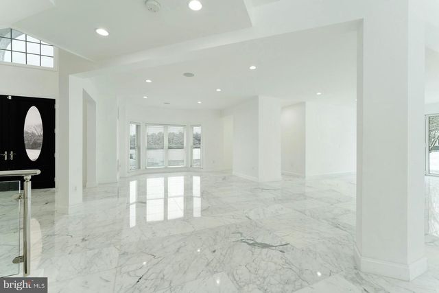 22101 EVERGREEN MILLS RD, Leesburg, VA 20175