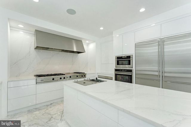 22101 EVERGREEN MILLS RD, Leesburg, VA 20175