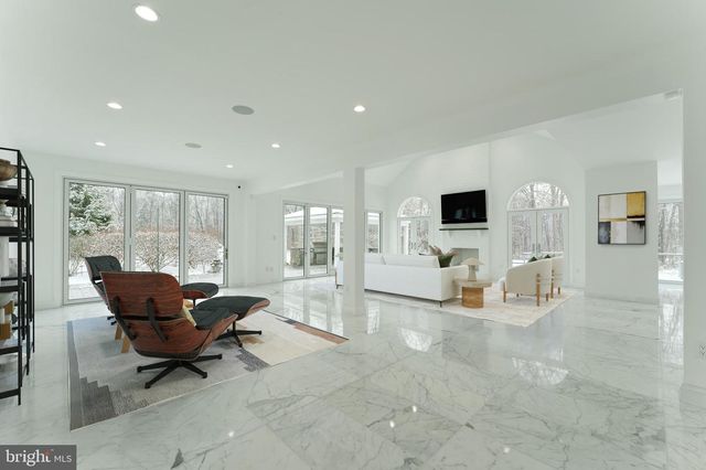 22101 EVERGREEN MILLS RD, Leesburg, VA 20175