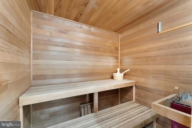 22101 EVERGREEN MILLS RD, Leesburg, VA 20175