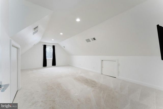 22101 EVERGREEN MILLS RD, Leesburg, VA 20175